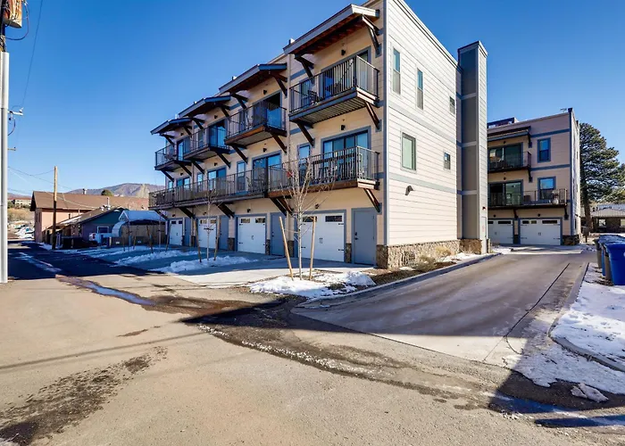 Ferienhaus Townhome Near Downtown W/ Mountain Views *