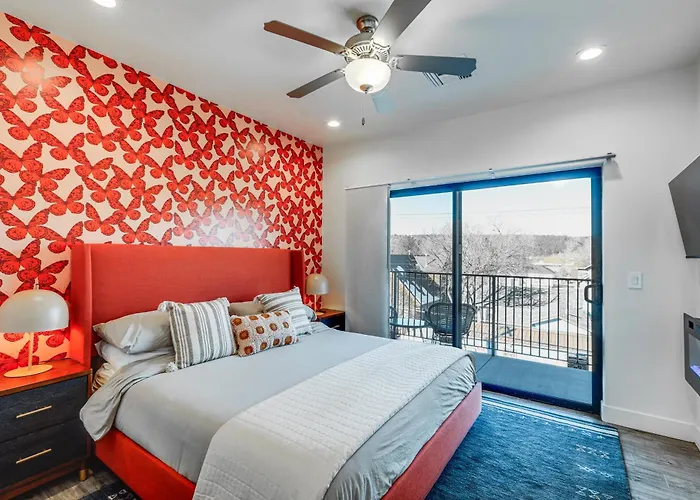 Ferienhaus Townhome Near Downtown W/ Mountain Views